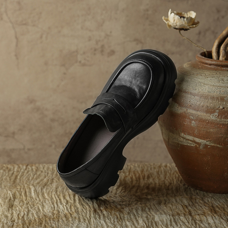 Women's Black Leather Loafers with Platform Mid Heel - Image 4