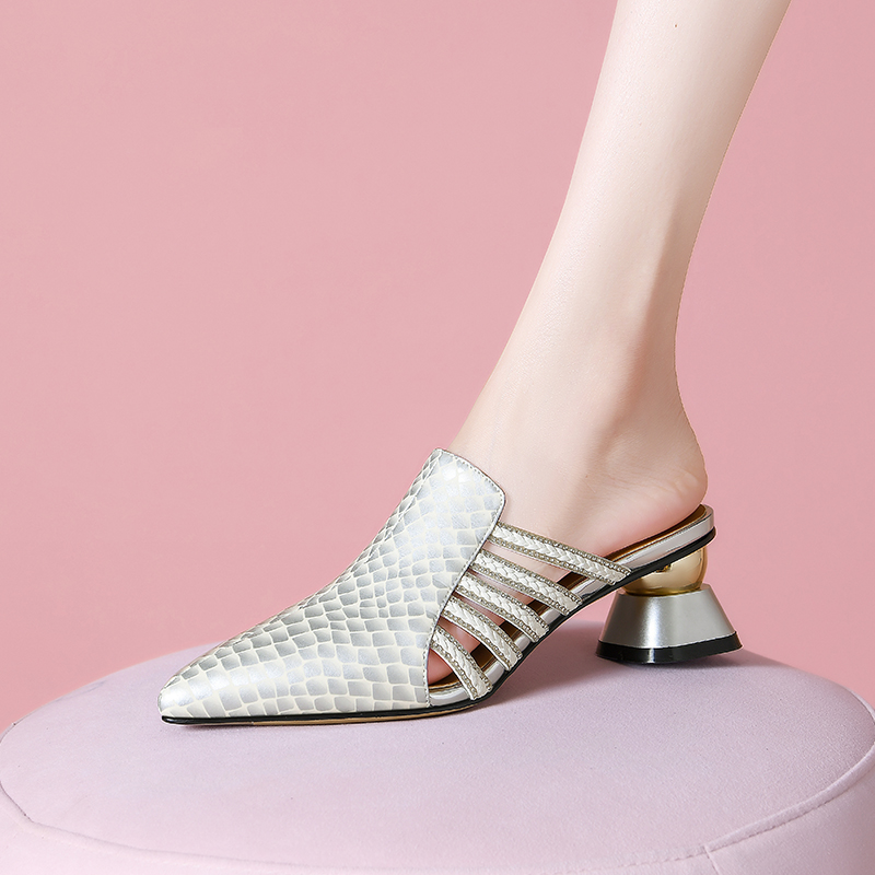 Women's Closed Toe Mid Heel Slippers with Rhinestone Color Block