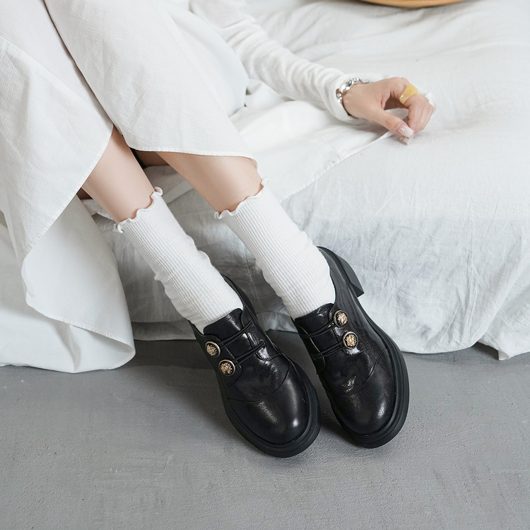 Women's Leather Loafers with Metal Buckle and Platform Mid Heel - Image 5